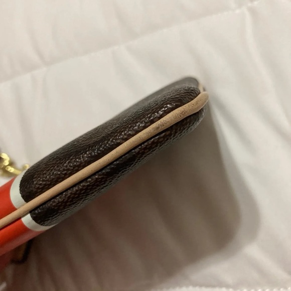 Coach wristlet - Picture 5 of 10